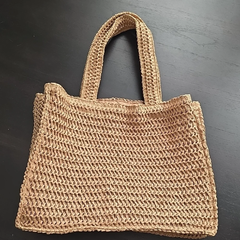 Stylish Tan Woven Tote Bag - Picture 1 of 5